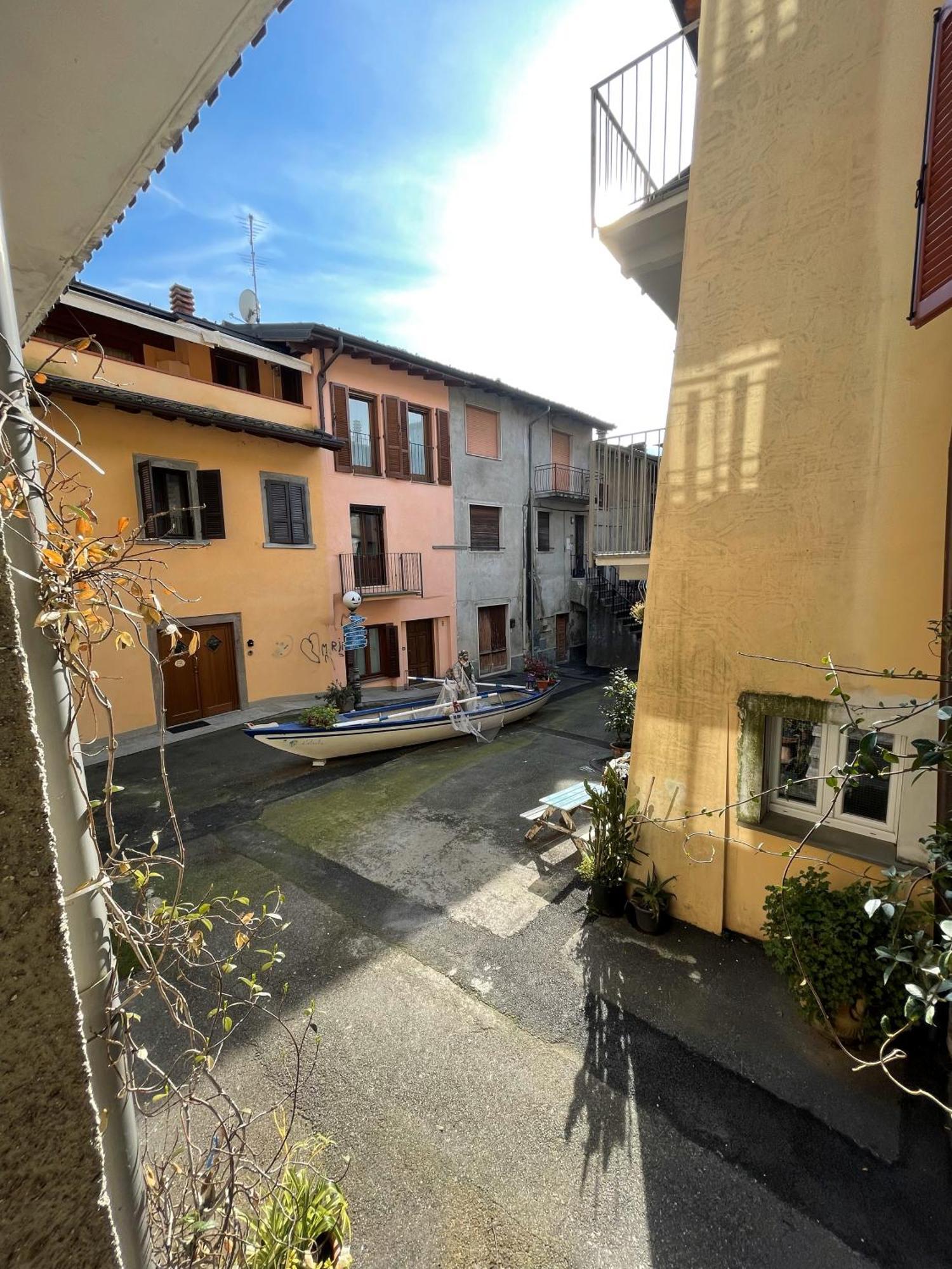 Casa Berlai, Bilocale Sul Lago Villa Pisogne Exteriör bild